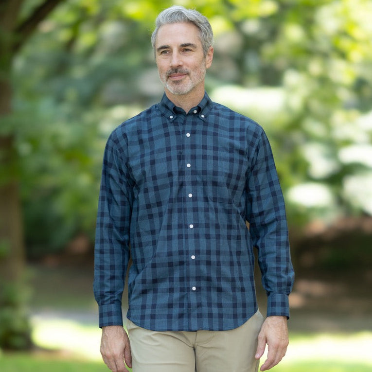 Long Sleeve Magnetic Closure Button-Down in Navy / Teal Plaid | MagnaReady