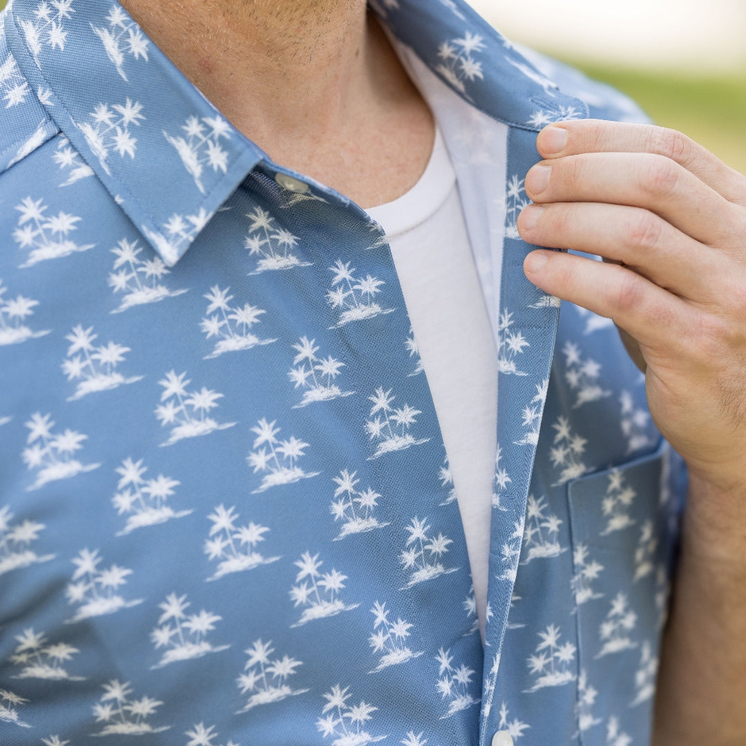 Adaptive Cooling Magnetic Front Short Sleeve Shirt in Blue Palm