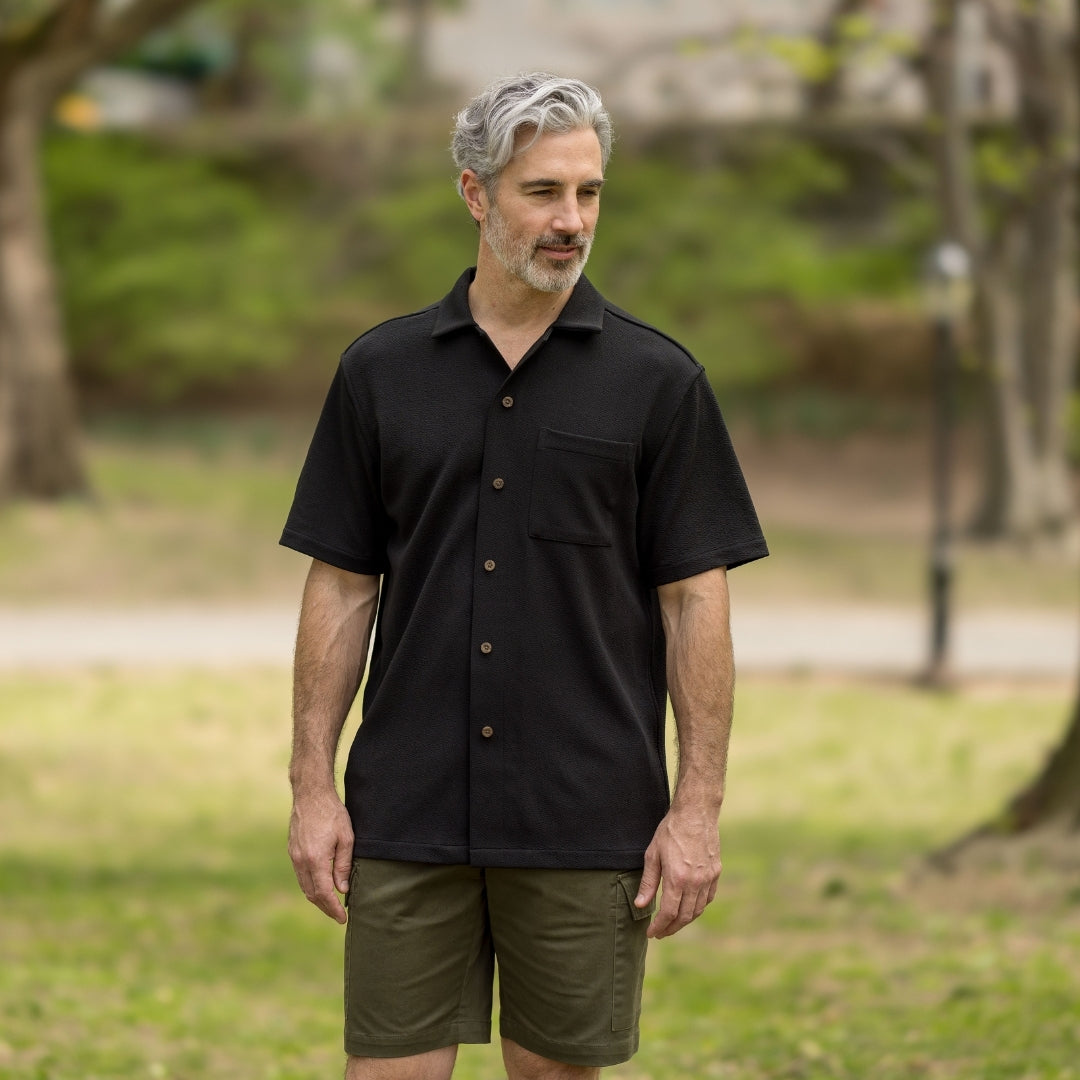 Short Sleeve Untucked Black Casual Shirt with Magnetic Closures