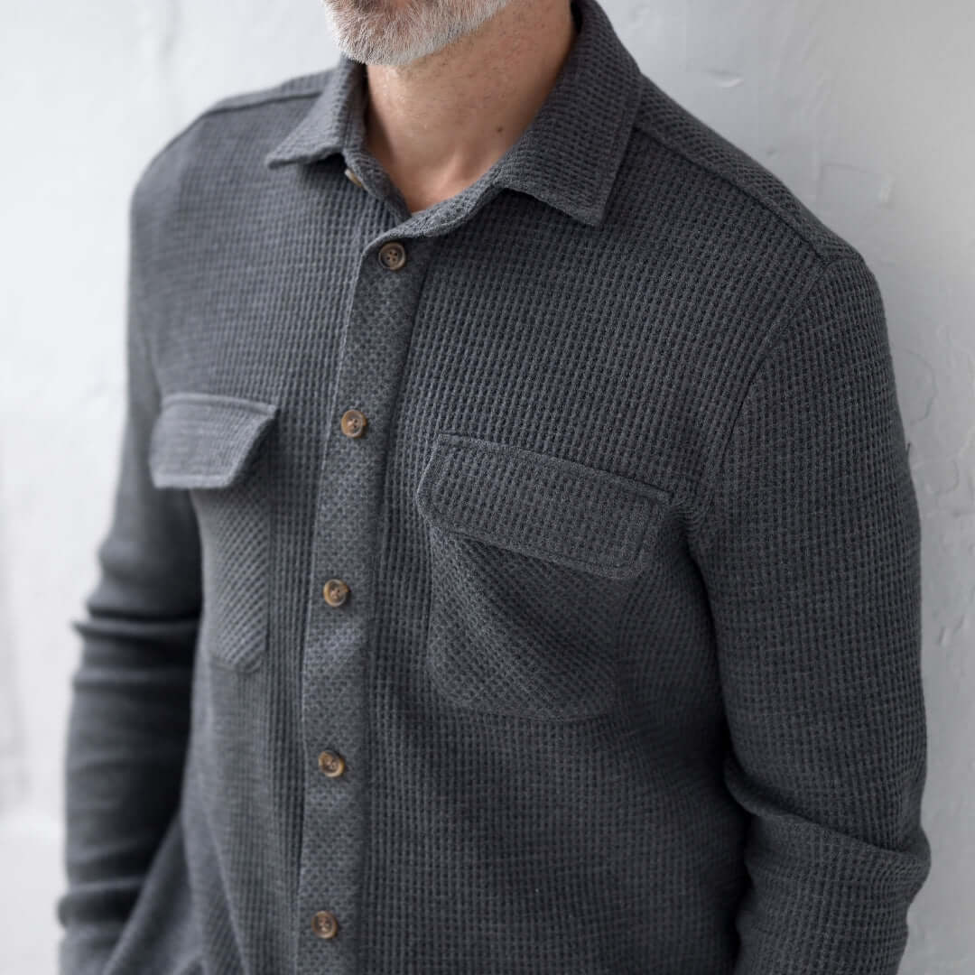 Magnetic front casual waffle weave shirt in charcoal with dual oversized pockets, perfect for comfort and style.