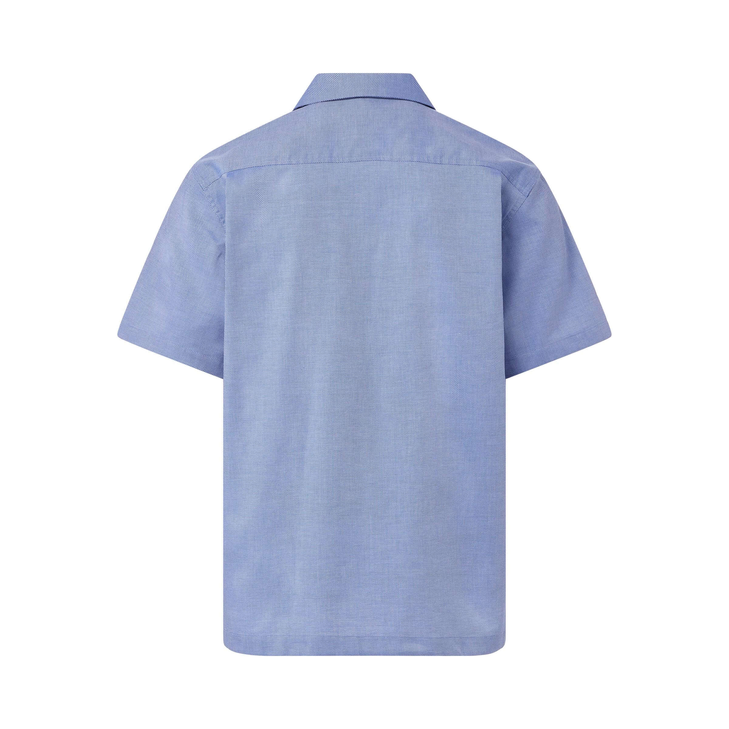 Back view of the short sleeve untucked solid blue 'Landry' camp shirt with magnetic closures.