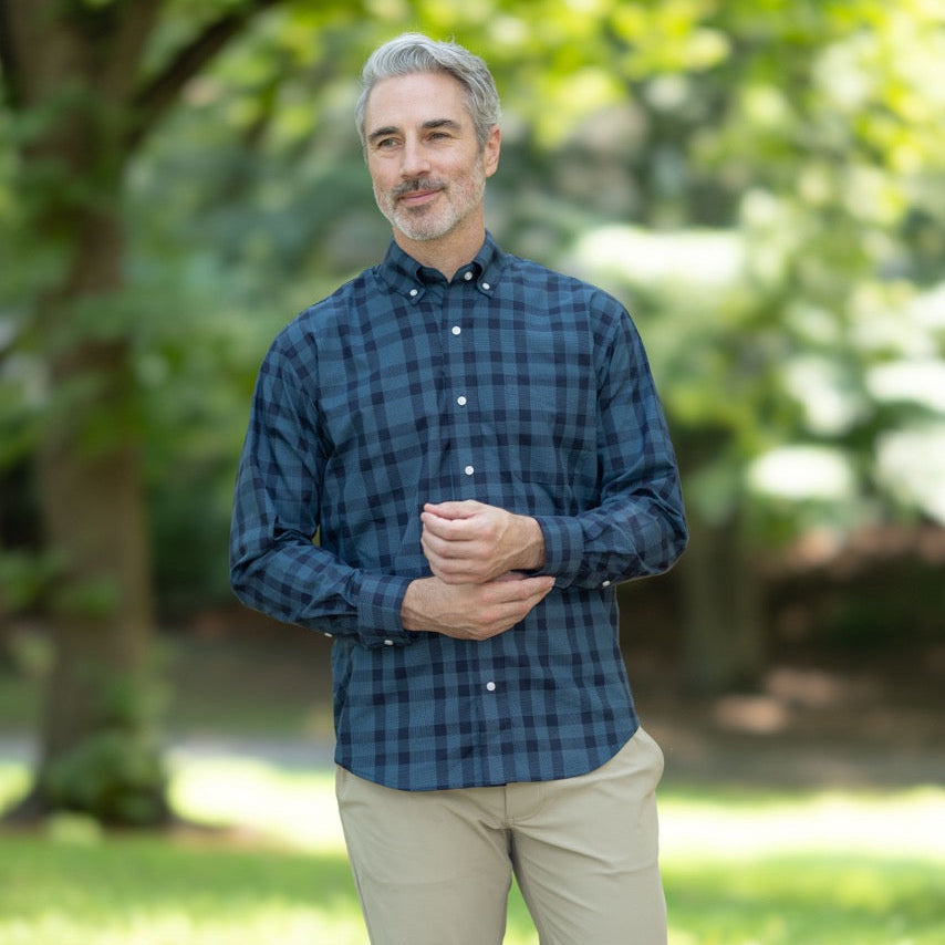 Long Sleeve Magnetic Closure Button-Down in Navy / Teal Plaid | MagnaReady - view 3