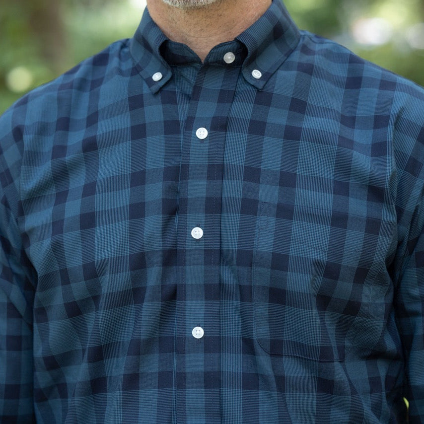 Long Sleeve Magnetic Closure Button-Down in Navy / Teal Plaid | MagnaReady - view 4
