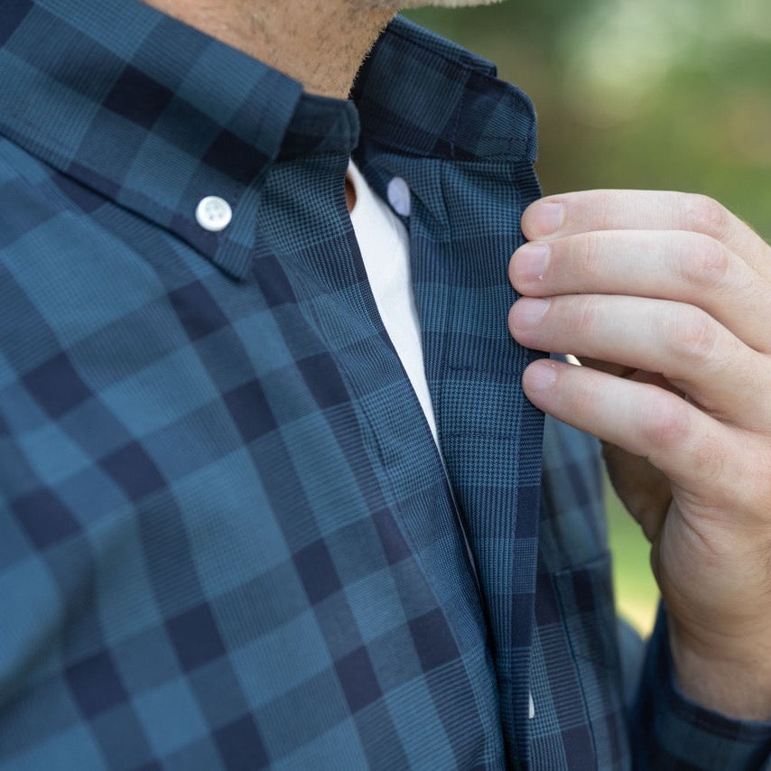Long Sleeve Magnetic Closure Button-Down in Navy / Teal Plaid | MagnaReady - view 2