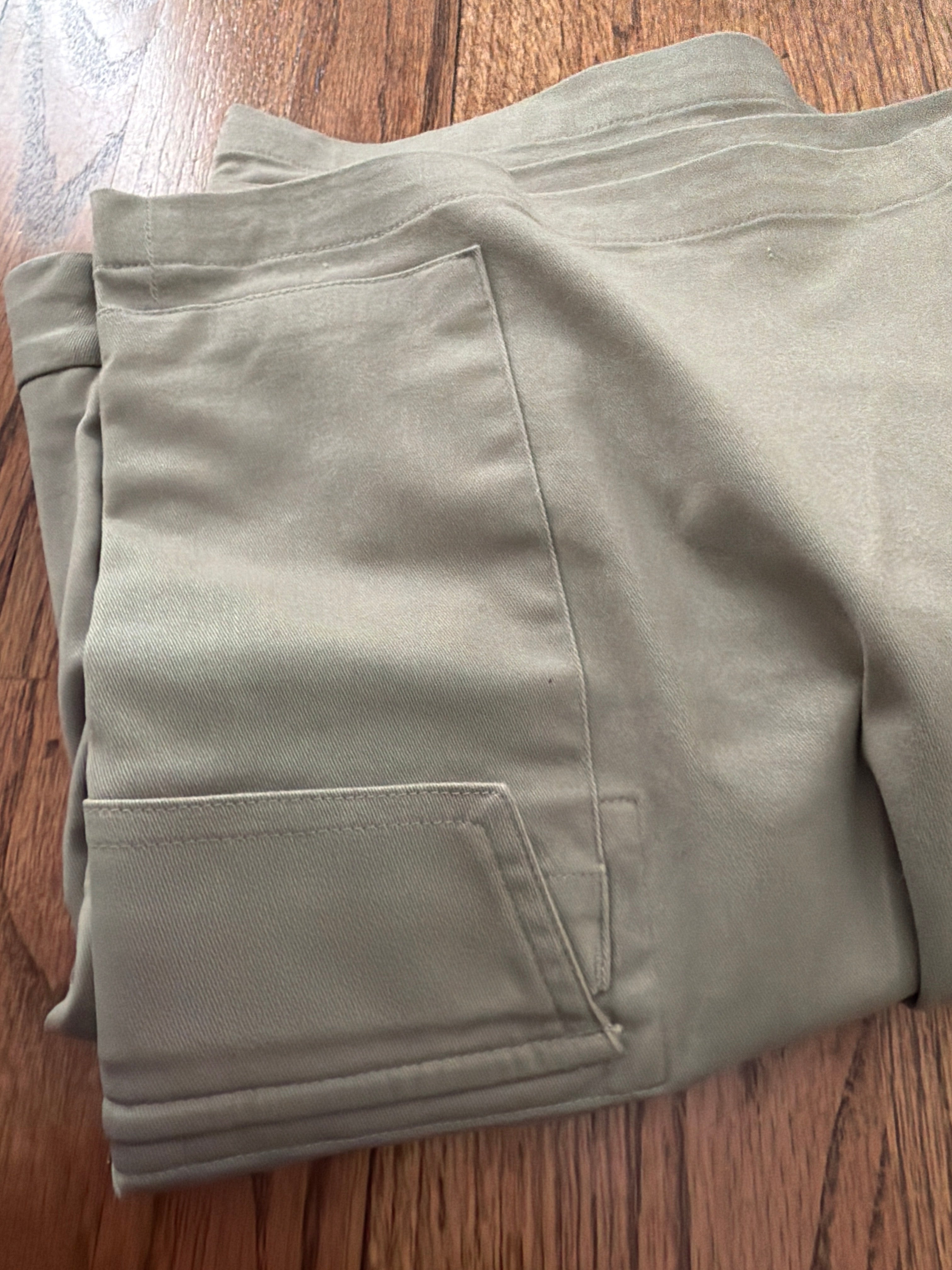 New ! Adaptive Cargo Twill Short with Magnetic Closures - Stone
