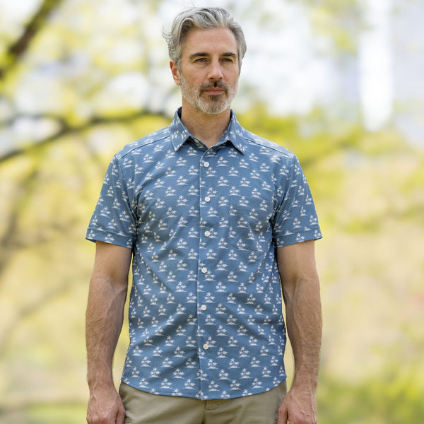 Men's Magnetic Front Cooling Shirt in Blue Palm - Size X-Large - MagnaReady - Activewear - Parkinson's Adaptive Clothing